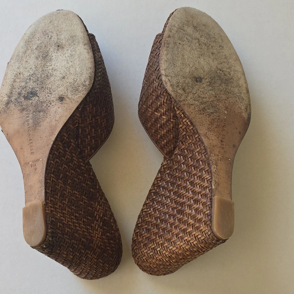 🌸Veronica Beard Brown Woven Wedges‎ 7